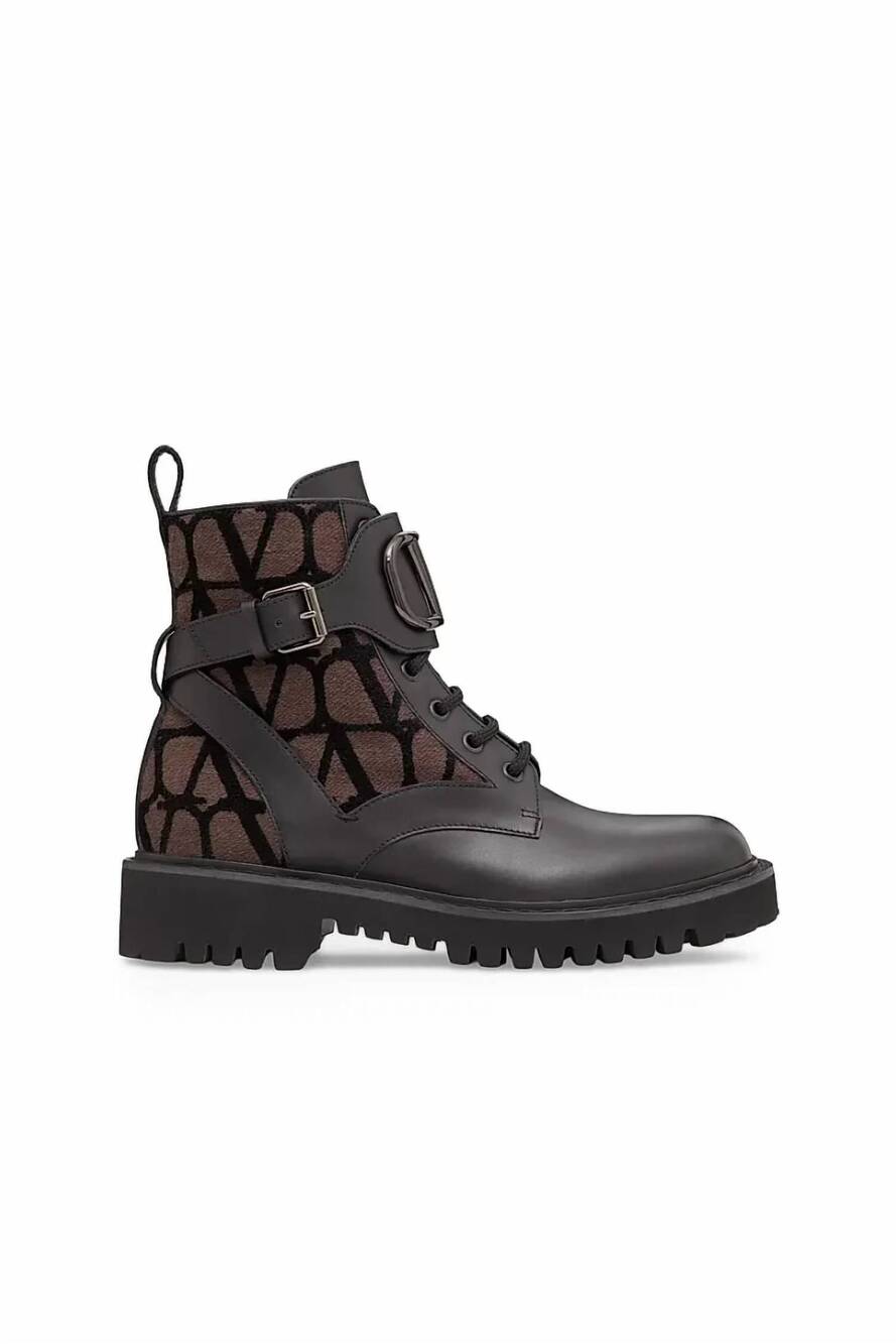 NEW VALENTINO GARAVANI women's v logo signature combat boots in fondant/nero